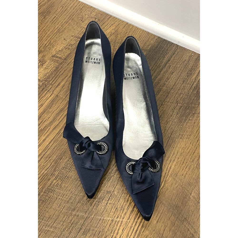 Stuart Weitzman Satin Heels Designer Navy Blue Pointed Toe Sz 8.5M - Picture 2 of 11